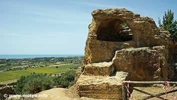 The arcosoli and the view towards the sea. The arcosoli and the view towards the sea.