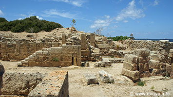 The area of the gates seen from the side. The area of the gates seen from the side.