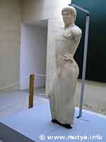 Another view of the young man of Motya (source: Museo Whitaker, Sicily) Another view of the young man of Motya (source: Museo Whitaker, Sicily)